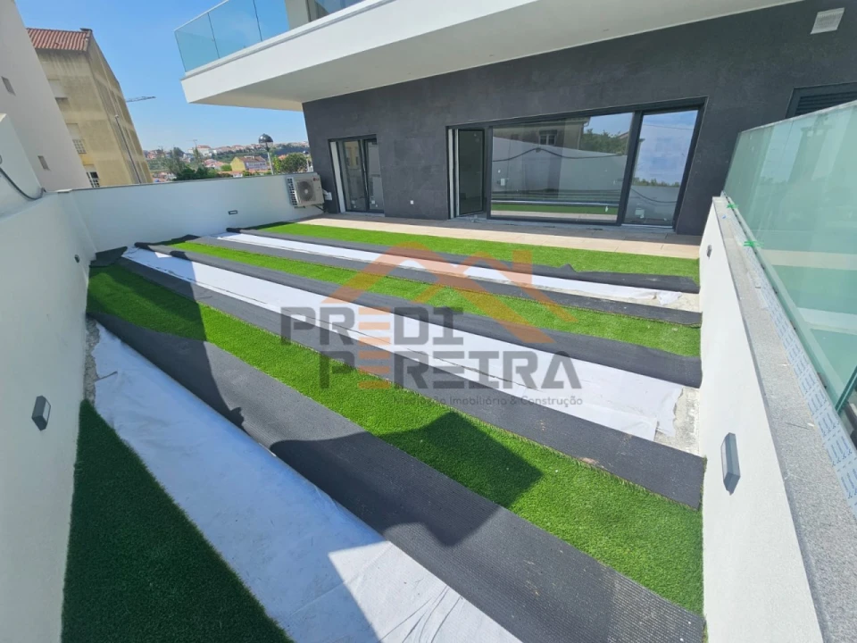 Apartamento T3 para Venda em Ramada e Caneças Foto 36