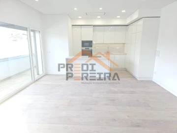 Apartamento T3 para Venda em Ramada e Caneças
