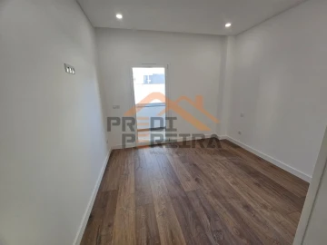 Apartamento T3 para Venda em Ramada e Caneças