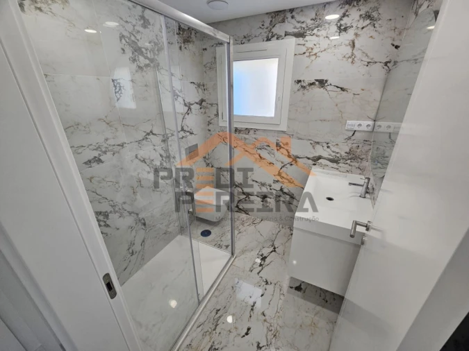 Apartamento T3 para Venda em Ramada e Caneças Foto 12