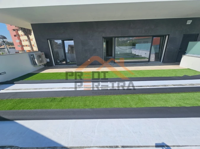 Apartamento T3 para Venda em Ramada e Caneças Foto 22