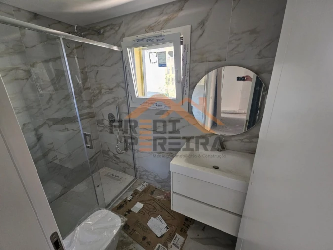 Apartamento T3 para Venda em Ramada e Caneças Foto 30