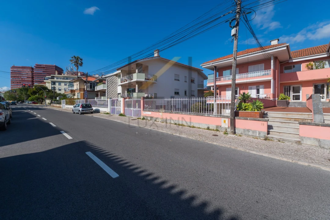 Apartamento T3 para Venda em Oeiras e São Julião da Barra, Paço de Arcos e Caxias Foto 1