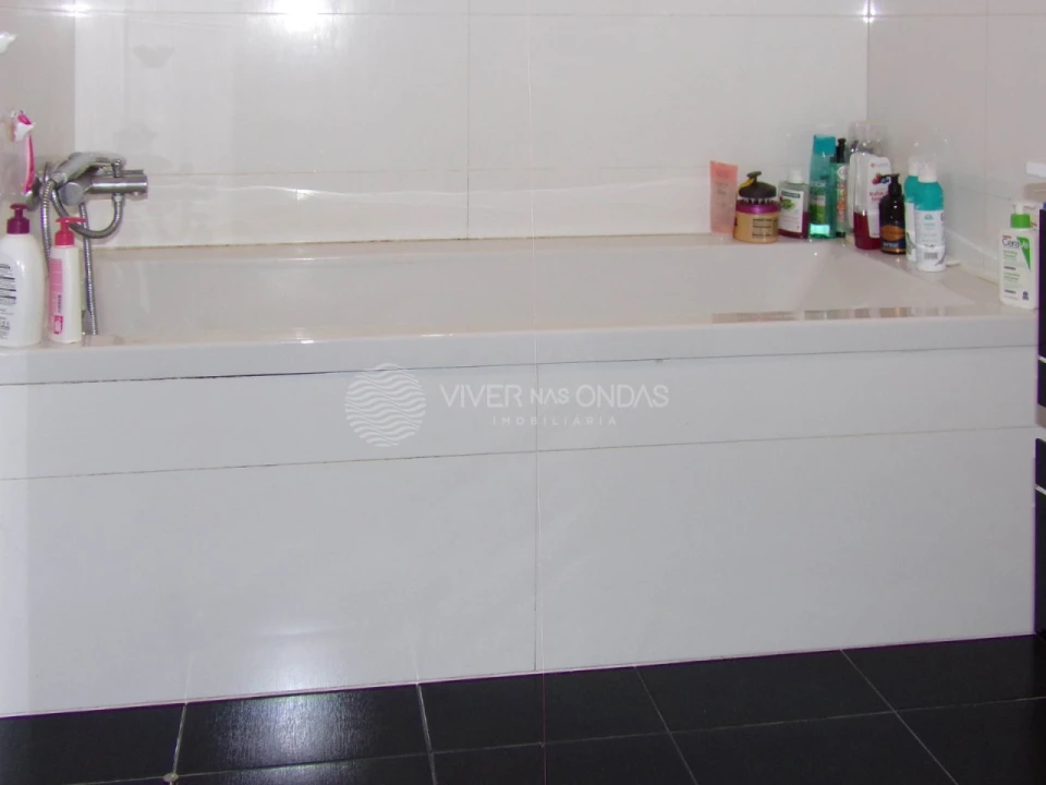 Moradia T3 para Venda em Carvalhosa Foto 23