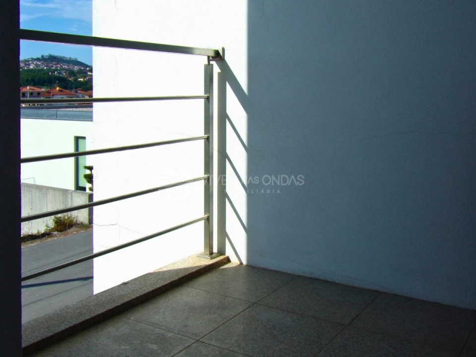 Moradia T3 para Venda em Carvalhosa Foto 18