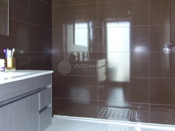 Moradia T3 para Venda em Carvalhosa