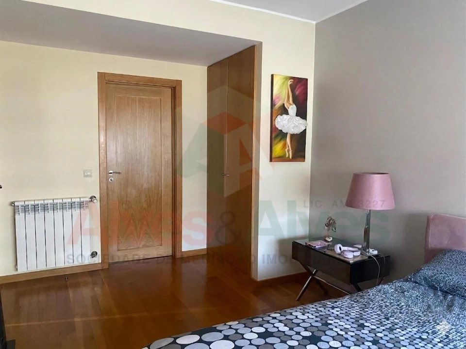 Apartamento T2 para Venda em Cidade da Maia Foto 10