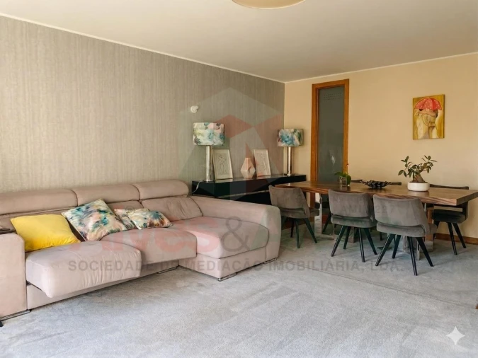 Apartamento T2 para Venda em Cidade da Maia Foto 4