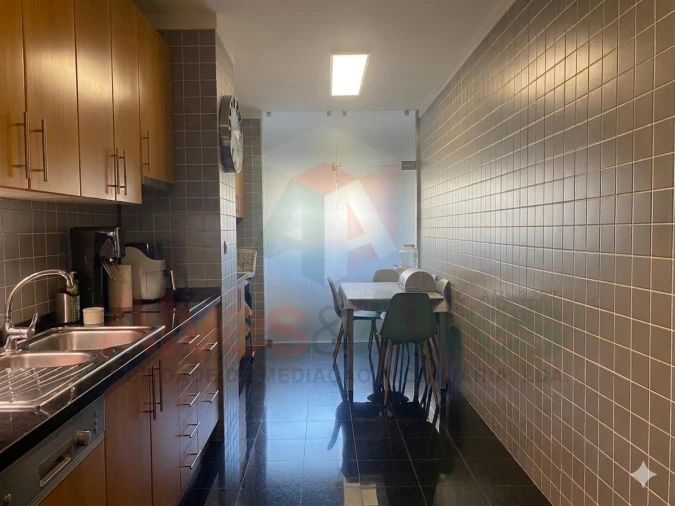 Apartamento T2 para Venda em Cidade da Maia Foto 5