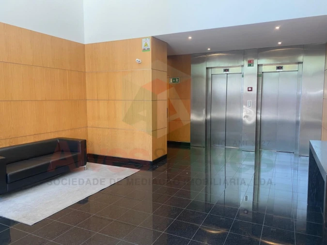 Apartamento T2 para Venda em Cidade da Maia Foto 15