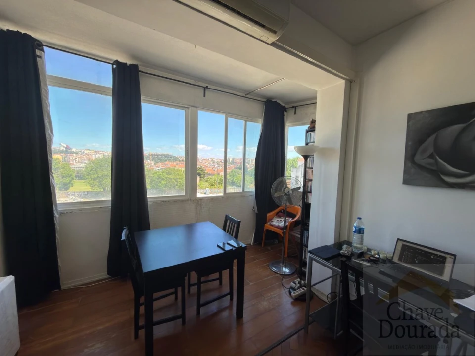 Apartamento T2 para Venda em Arroios Foto 3