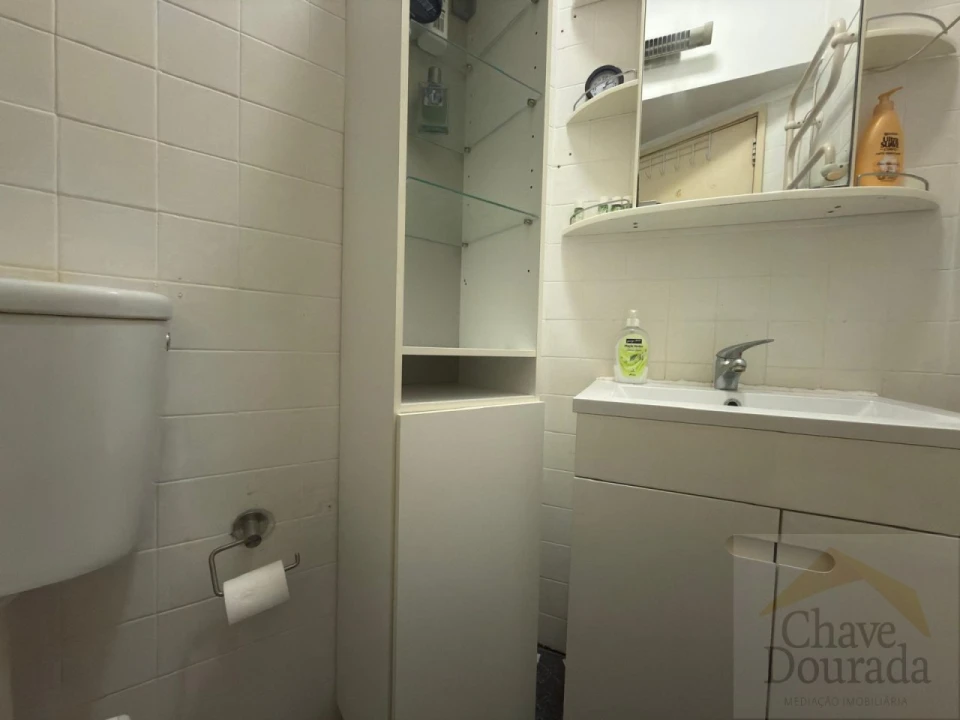 Apartamento T2 para Venda em Arroios Foto 18