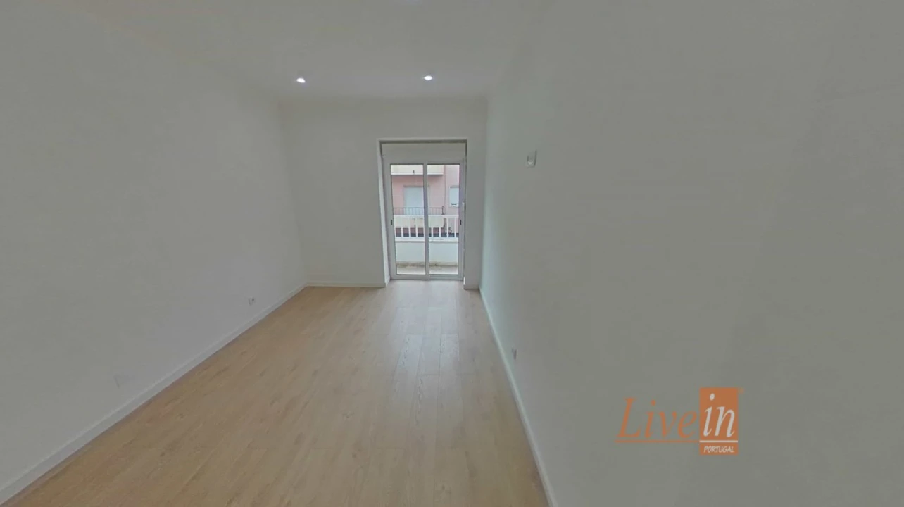 Apartamento T2 para Venda em Venteira Foto 9