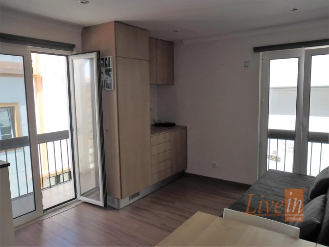 Apartamento T1 para Arrendamento em Ericeira Foto 3