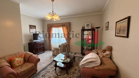 Apartamento T3 para Venda em Alcanena e Vila Moreira