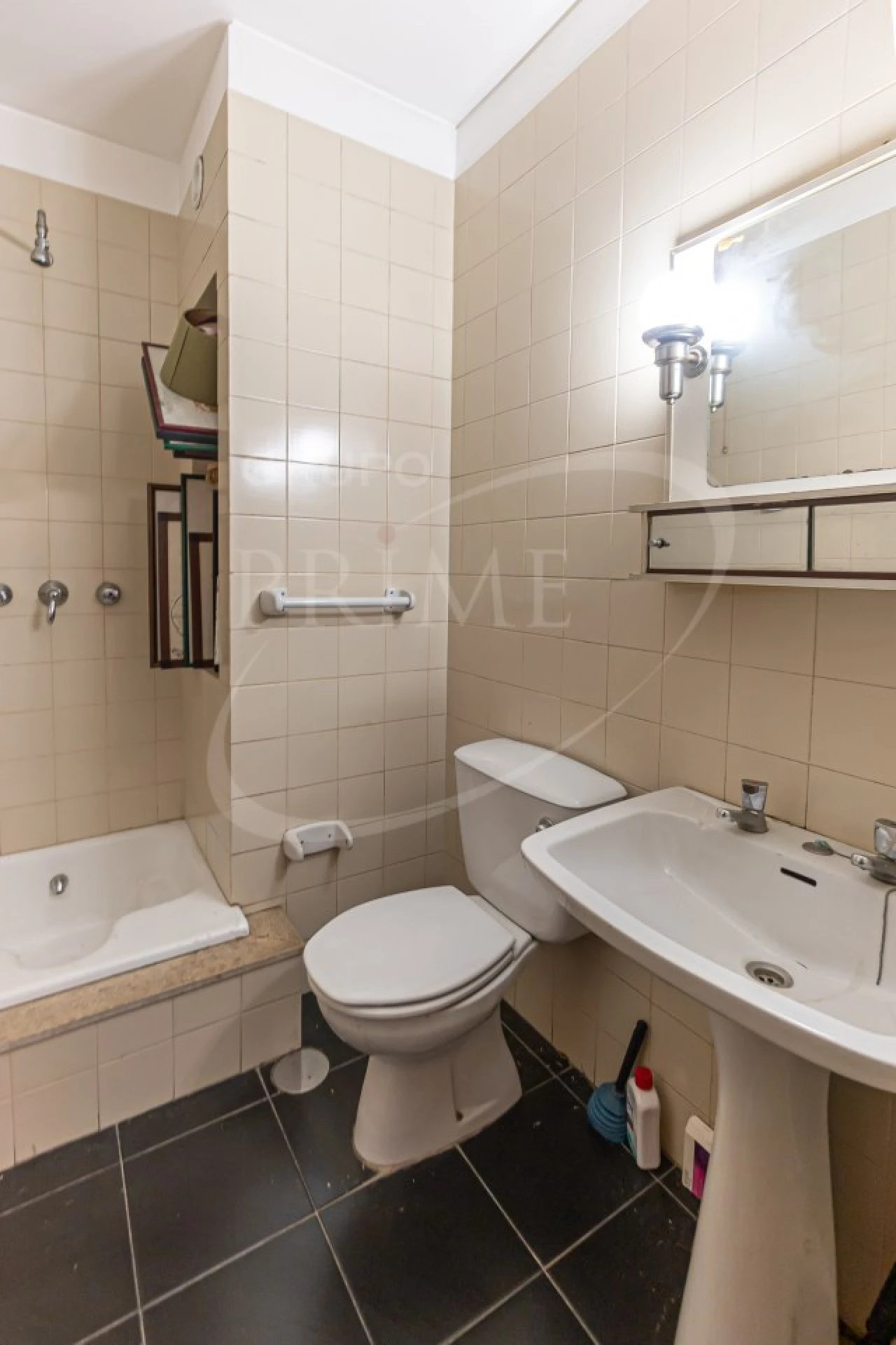 Apartamento T4 para Venda em Ramalde Foto 8