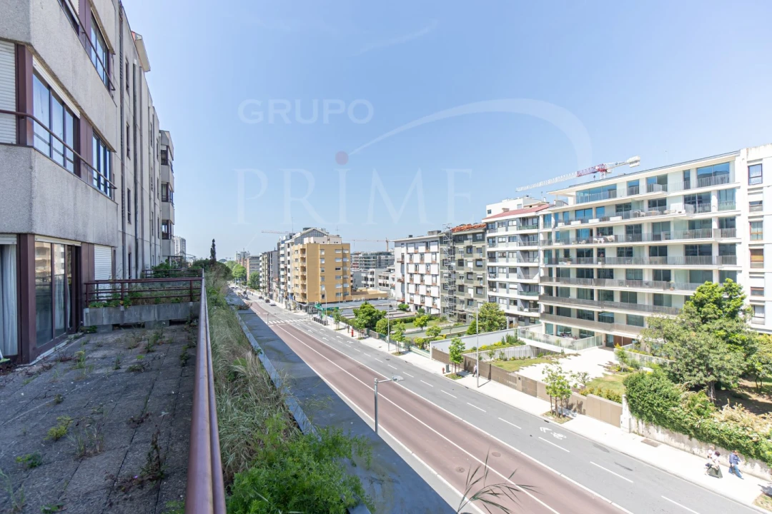 Apartamento T4 para Venda em Ramalde Foto 11