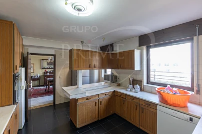Apartamento T4 para Venda em Ramalde