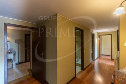 Apartamento T4 para Venda em Ramalde