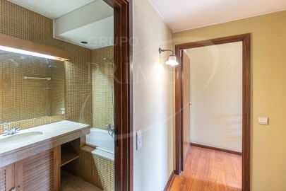Apartamento T4 para Venda em Ramalde