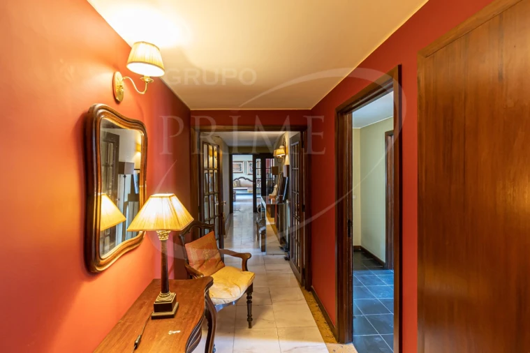 Apartamento T4 para Venda em Ramalde Foto 3