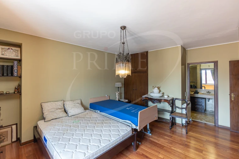 Apartamento T4 para Venda em Ramalde Foto 12