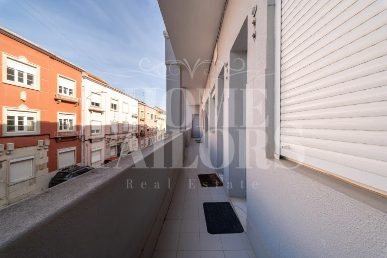 Apartamento T1 para Arrendamento em Beato Foto 13