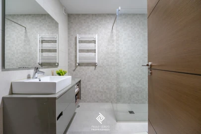 Apartamento T4 para Venda em Vilar de Andorinho