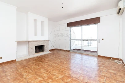 Apartamento T3 para Venda em Samora Correia