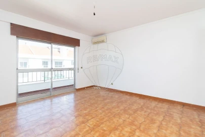 Apartamento T3 para Venda em Samora Correia