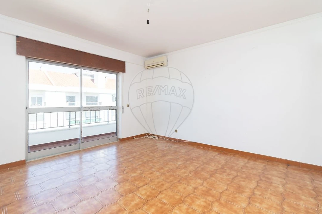 Apartamento T3 para Venda em Samora Correia Foto 2