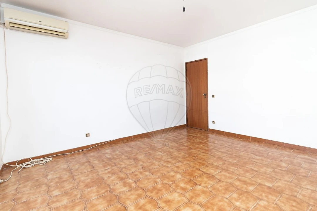 Apartamento T3 para Venda em Samora Correia Foto 5