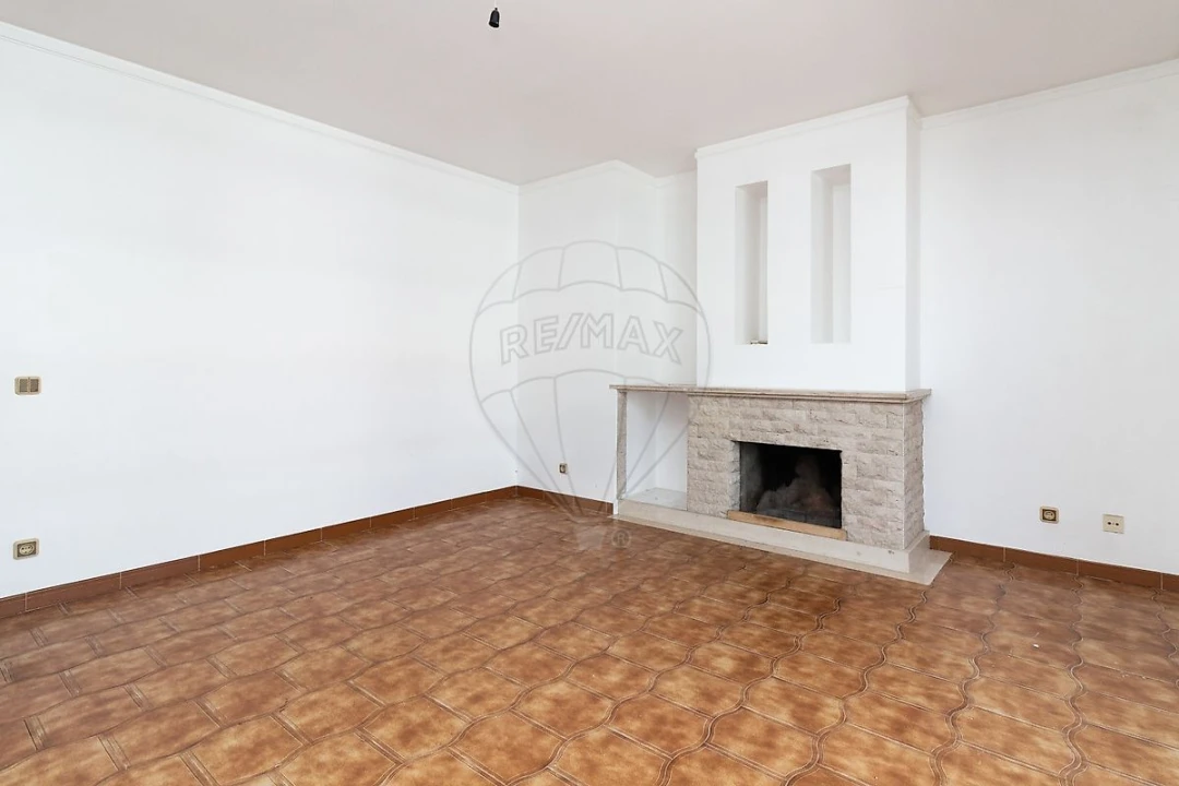 Apartamento T3 para Venda em Samora Correia Foto 4