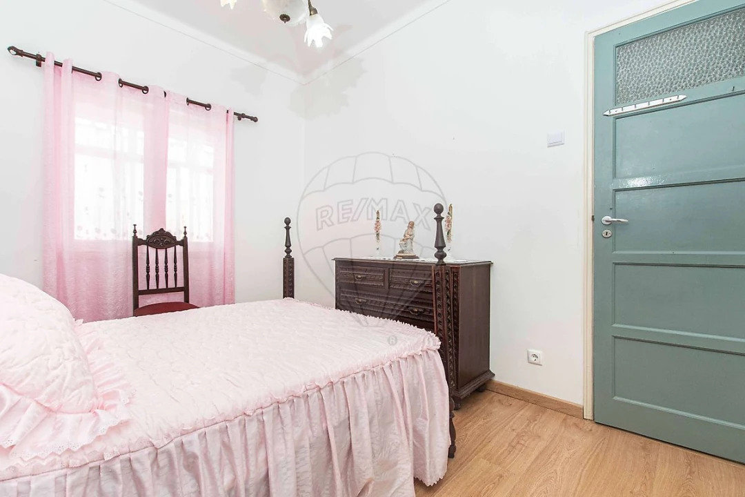Apartamento T1 para Venda em Vila Franca de Xira Foto 6
