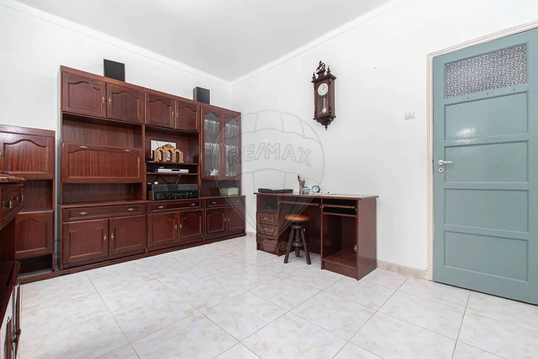 Apartamento T1 para Venda em Vila Franca de Xira Foto 11