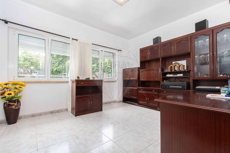 Apartamento T1 para Venda em Vila Franca de Xira Foto 10