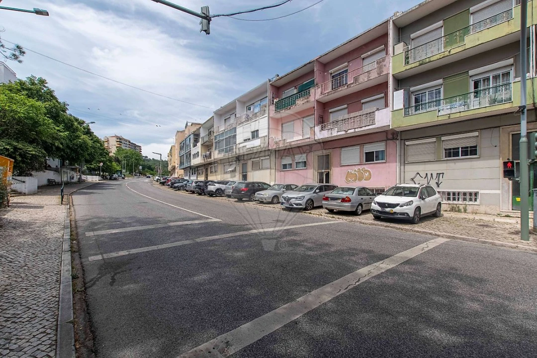 Apartamento T1 para Venda em Vila Franca de Xira Foto 4