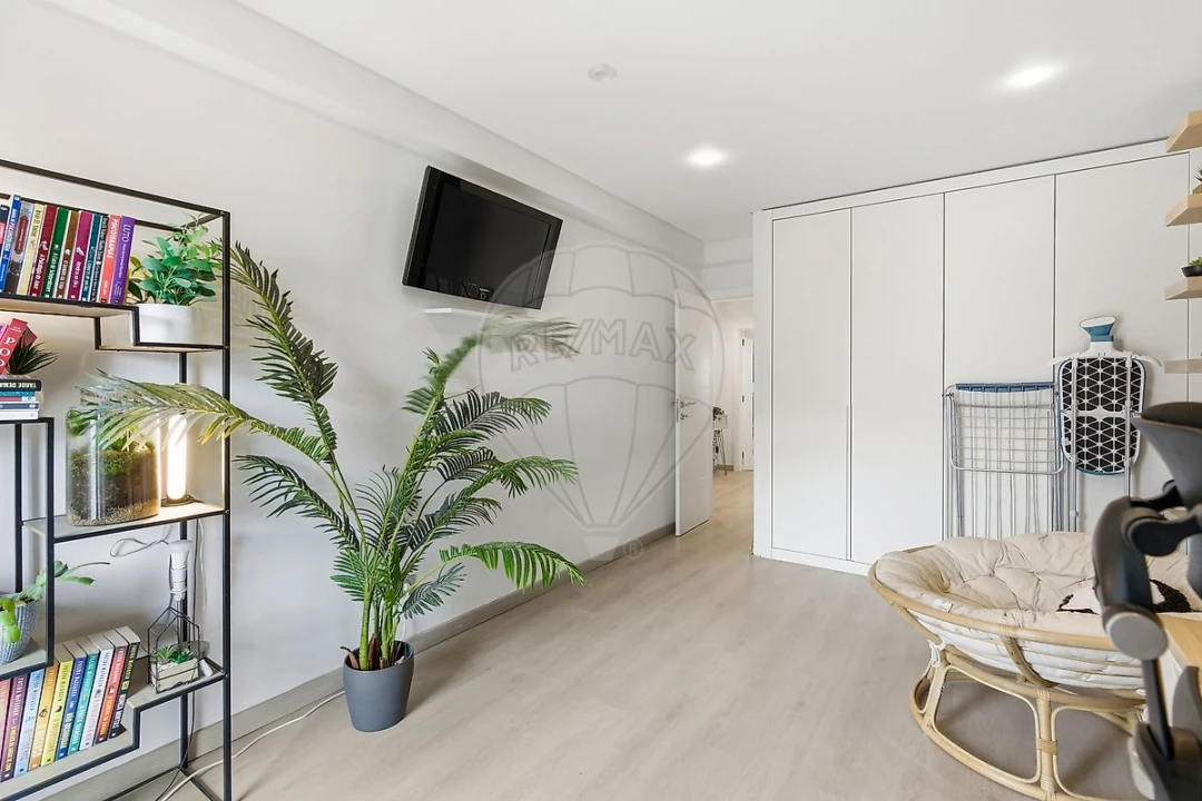Apartamento T2 para Venda em Algueirão-Mem Martins Foto 3