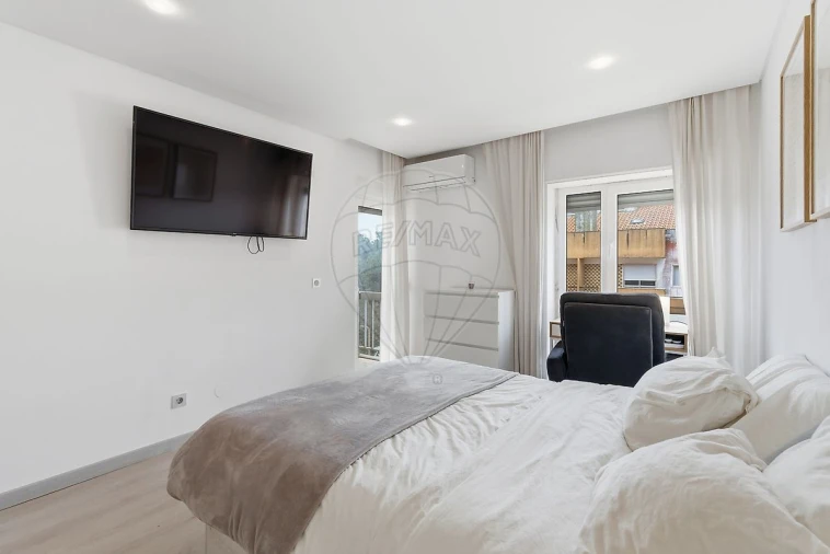 Apartamento T2 para Venda em Algueirão-Mem Martins Foto 5