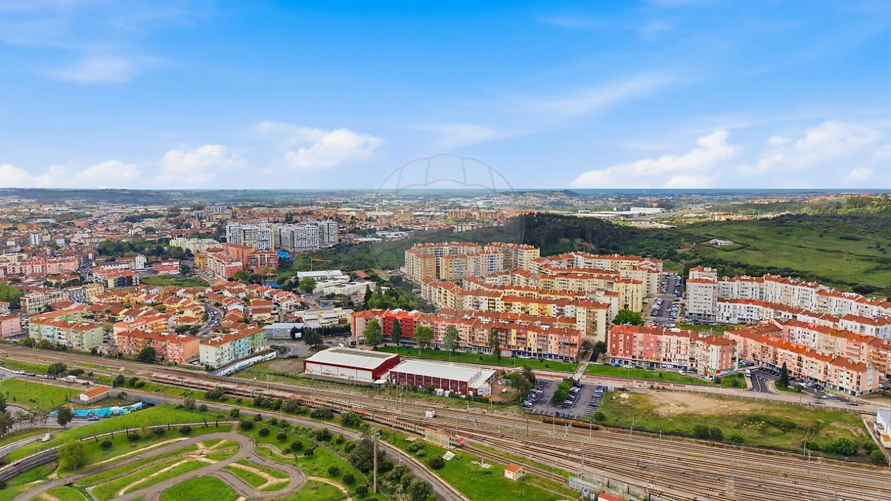 Apartamento T2 para Venda em Algueirão-Mem Martins Foto 12