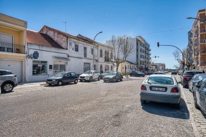 Loja para Venda em Cartaxo e Vale da Pinta