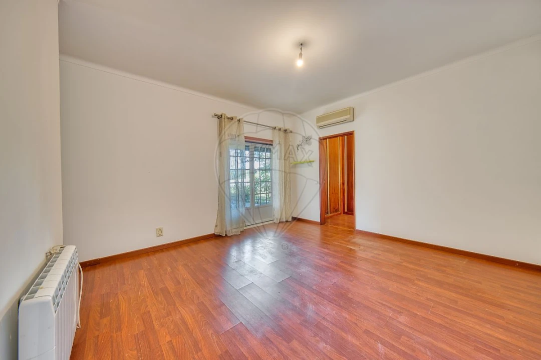 Moradia T5 para Venda em São João da Ribeira e Ribeira de São João Foto 15