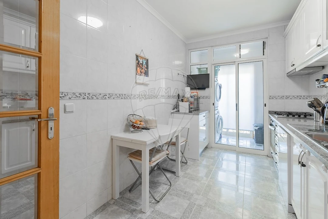 Apartamento T2 para Venda em Pedroso e Seixezelo Foto 10