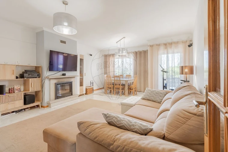 Apartamento T2 para Venda em Pedroso e Seixezelo Foto 2