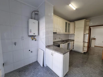 Apartamento T2 para Arrendamento em Pedroso e Seixezelo