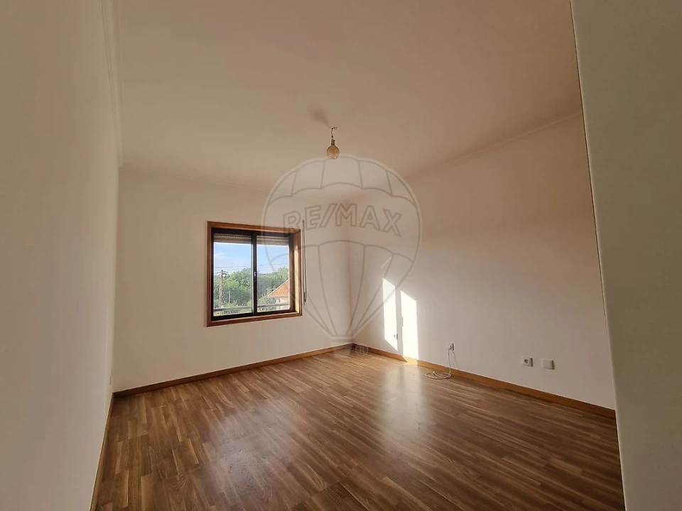 Apartamento T2 para Arrendamento em Pedroso e Seixezelo Foto 10