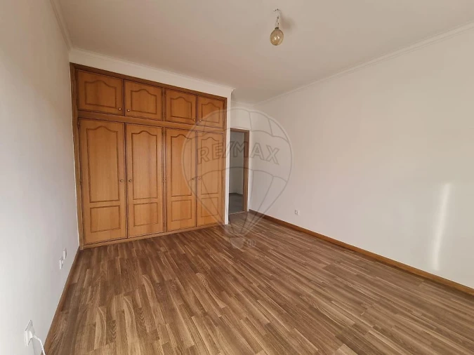 Apartamento T2 para Arrendamento em Pedroso e Seixezelo Foto 11