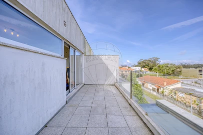 Moradia T3 para Arrendamento em Madalena