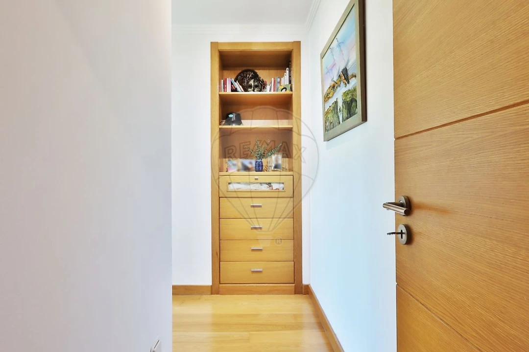 Apartamento T3 para Venda em São Domingos de Rana Foto 12