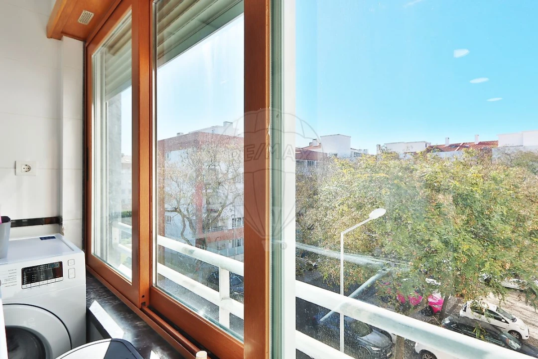 Apartamento T3 para Venda em São Domingos de Rana Foto 20